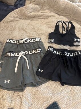 Girls Under Armour Shorts & Sprts Bra Lot Sz Small